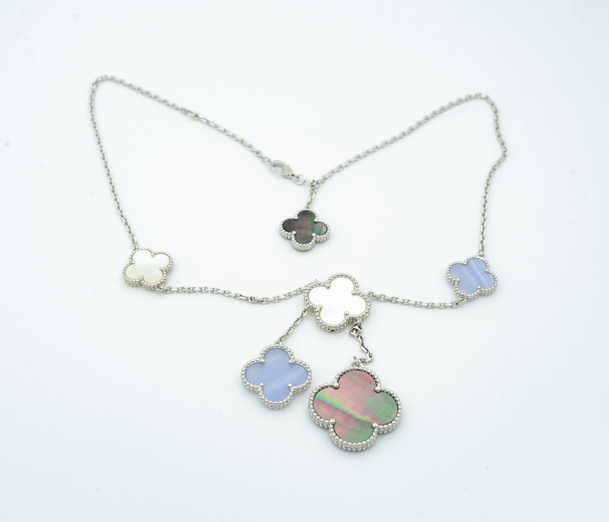 ¡®Lume Jewels¡¯CLOVER MOP CHALCEDONY NECKLACE SILVER 6 MOTIF