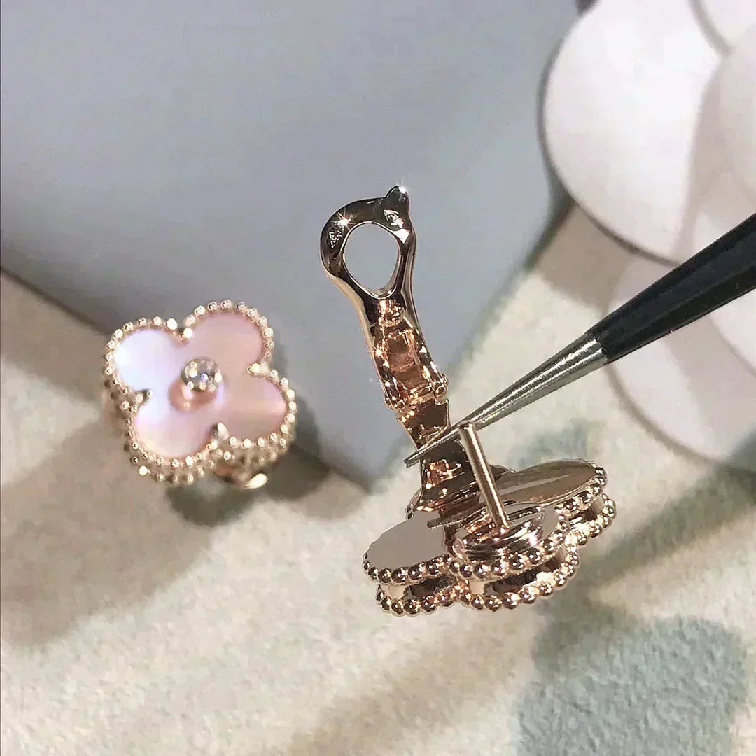 ¡®Lume Jewels¡¯CLOVER MEDIUM 1 MOTIFS  PINK MOP DIAMOND EARRINGS