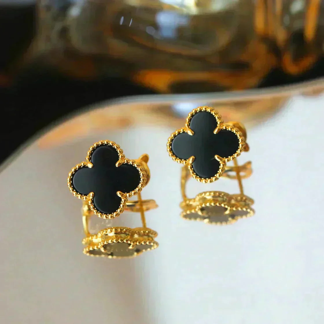 ¡®Lume Jewels¡¯CLOVER MEDIUM 1 MOTIFS  ONYX STUD EARRINGS