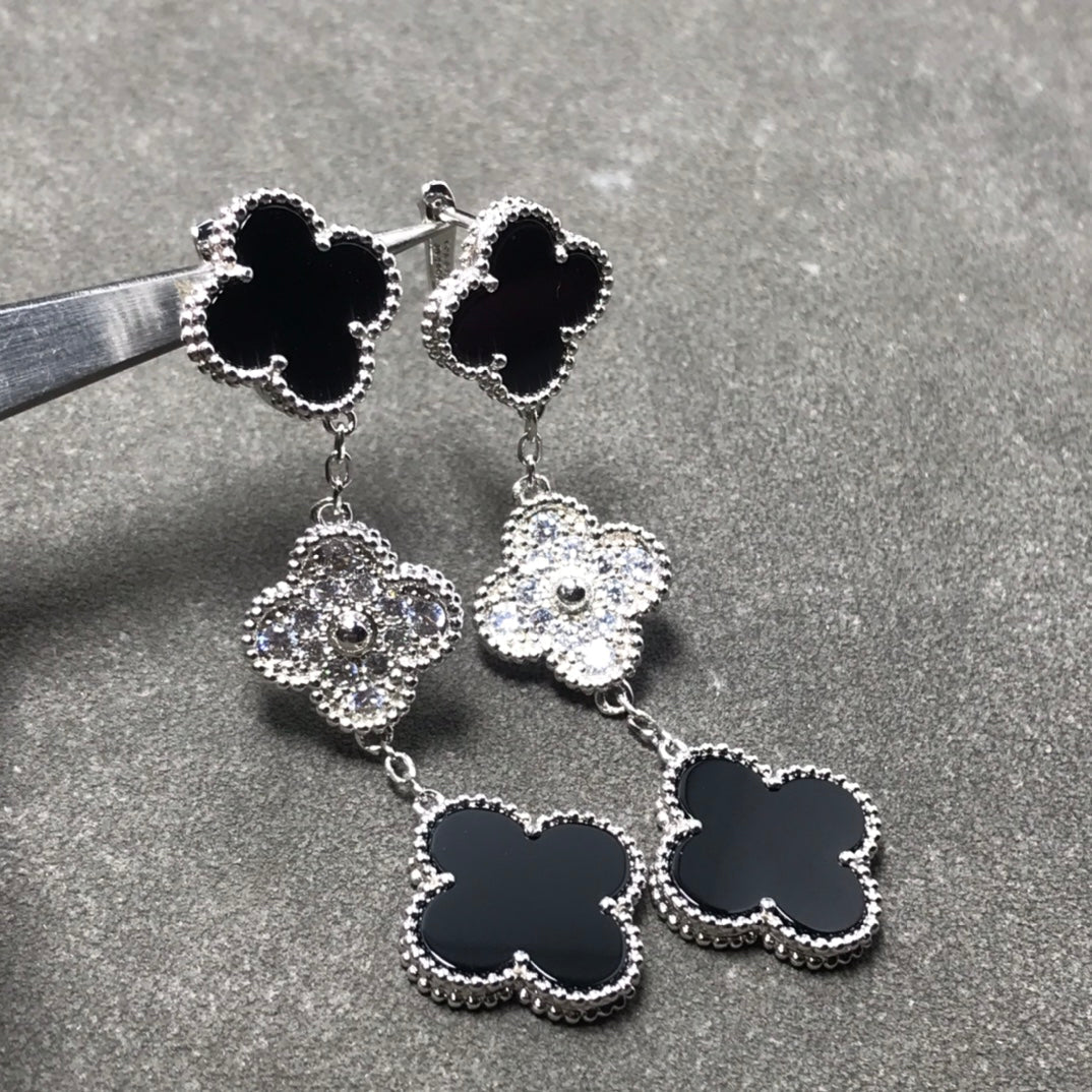 ¡®Lume Jewels¡¯CLOVER 3 MOTIF DIAMOND ONYX SILVER EARRINGS