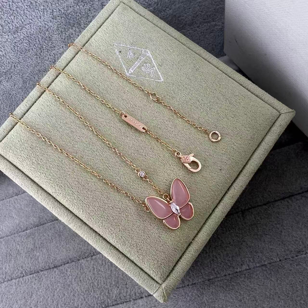 [Lume Jewels] Pink Butterfly Necklace
