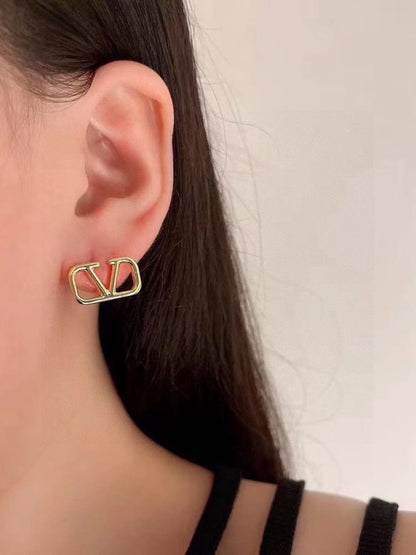[Lume Jewels]Gold V-shaped stud earrings