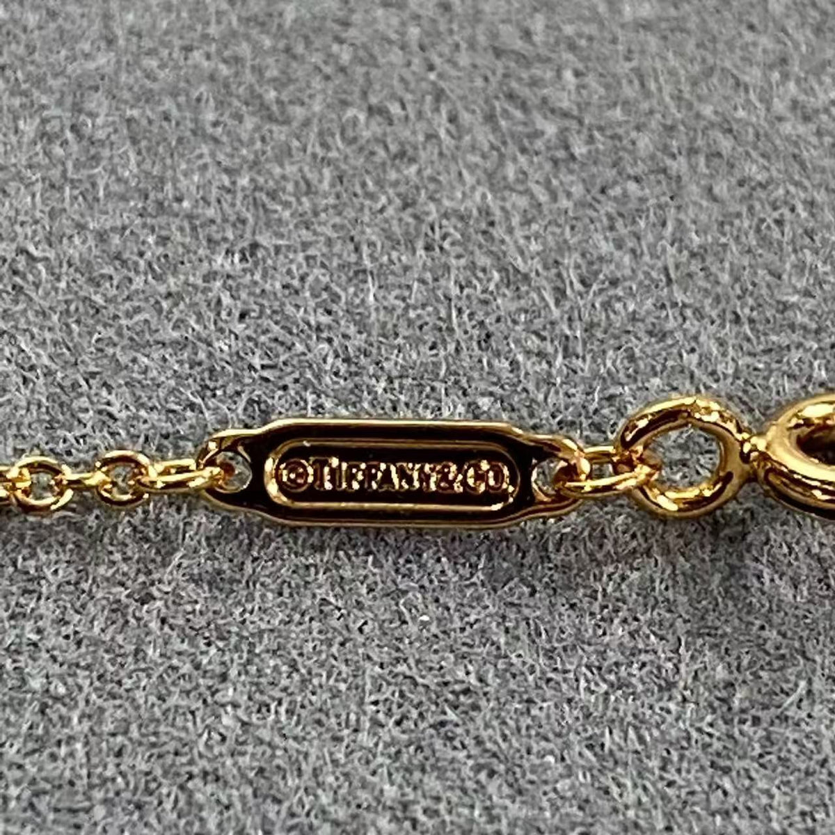 [Lume Jewels]T House Diamond-Studded Knot Necklace