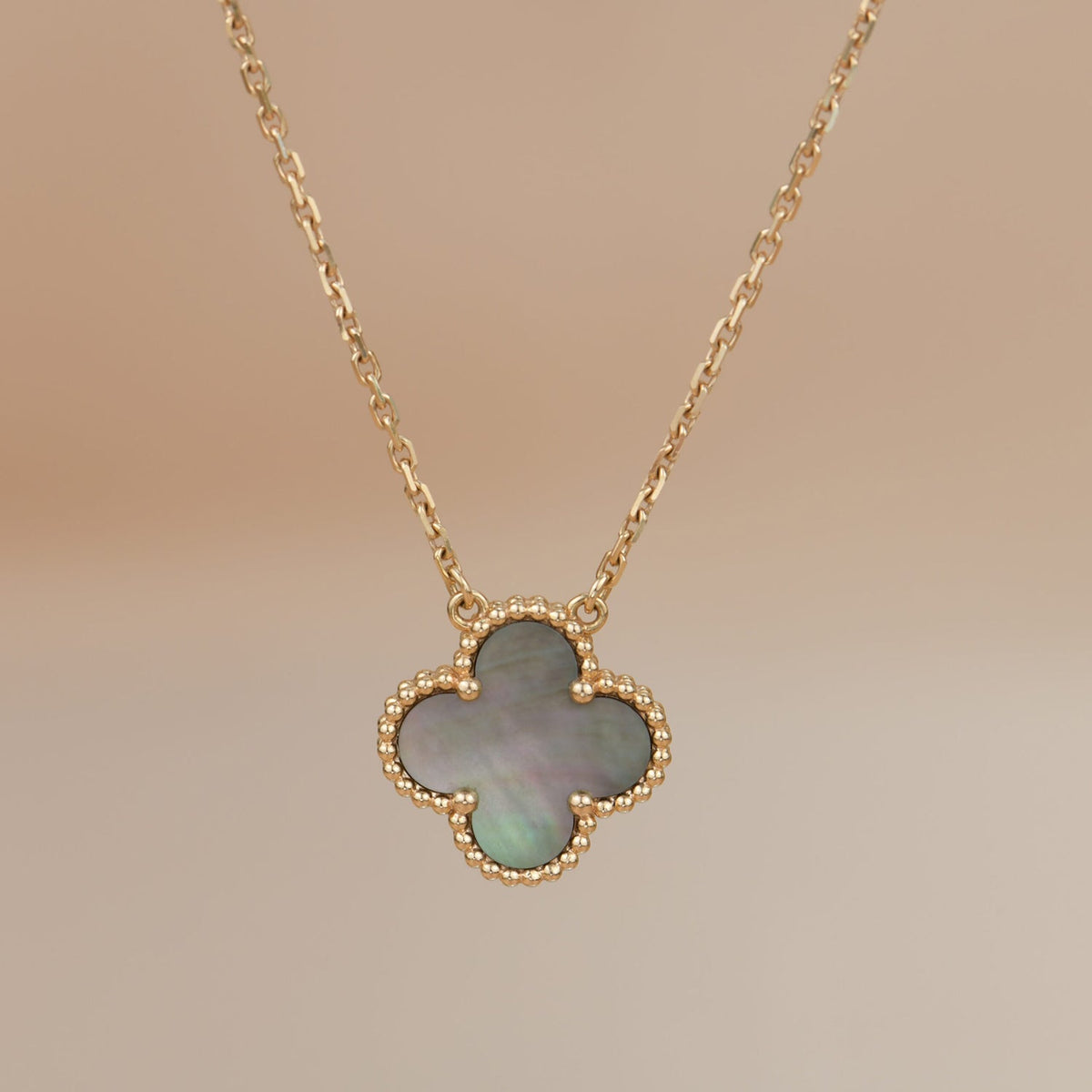 ¡®Lume Jewels¡¯CLOVER 15MM  GRAY MOTHER OF PEARL NECKLACE