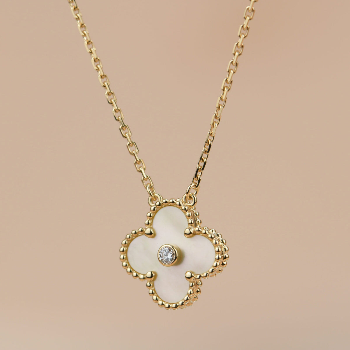 ¡®Lume Jewels¡¯CLOVER 15MM DIAMOND GOLD MOTHER OF PEARL NECKLACE