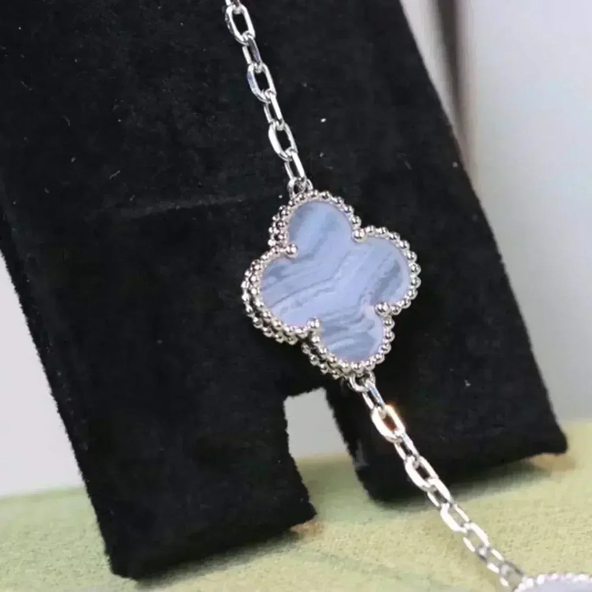 [Lume Jewels]New  CLOVER 5 MOTIF PURPLE CHALCEDONY BRACELET COLLECTION