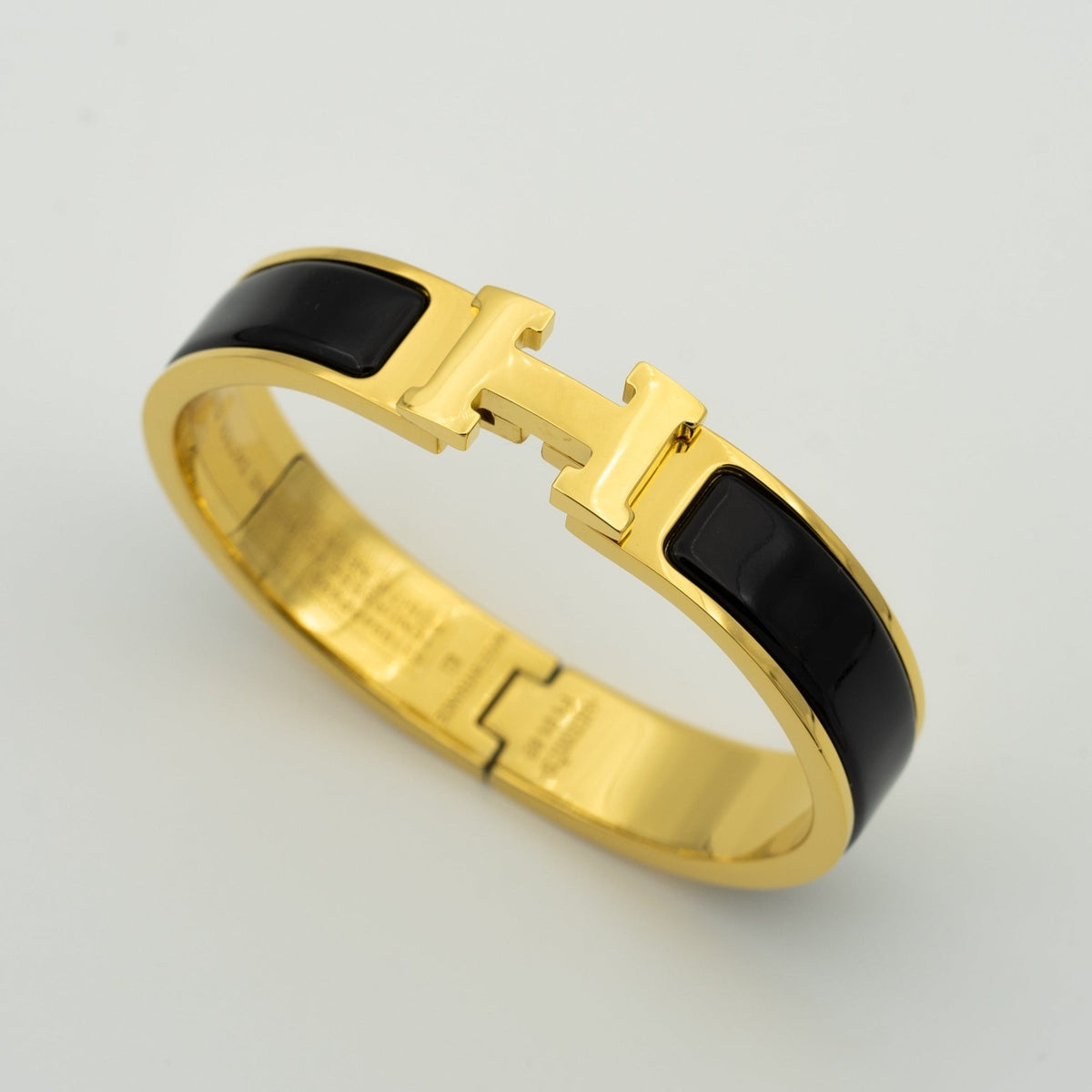 ¡®Lume Jewels¡¯H BLACK BRACELET